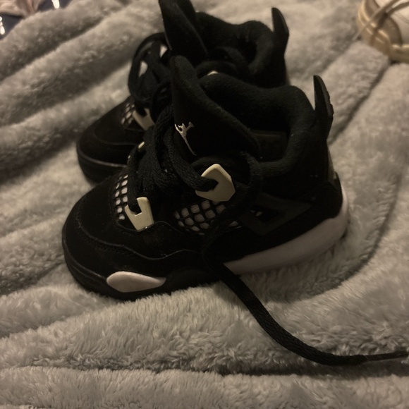 Jordan 4 thunder - Picture 1 of 2